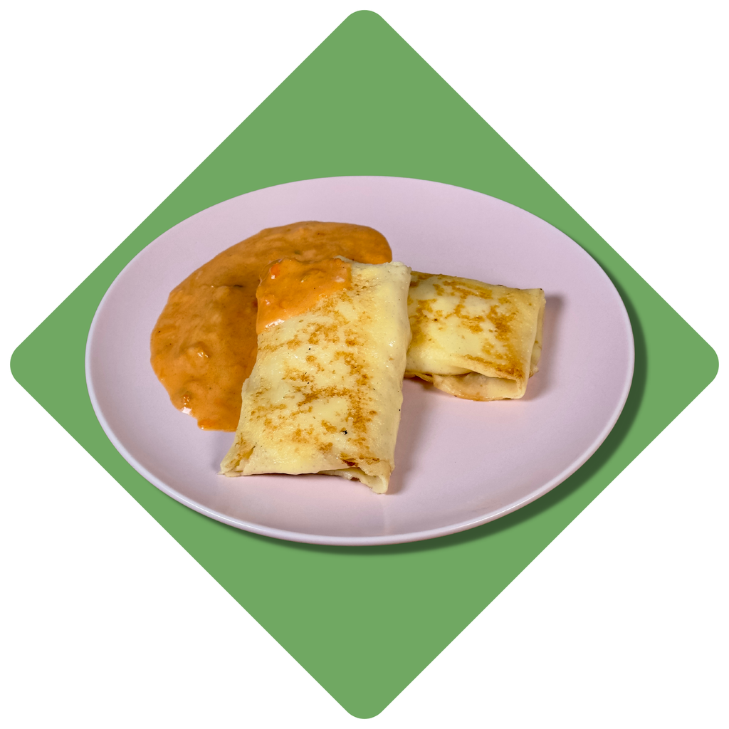 Lietiniai blyneliai su BBQ marinuota kapota vištiena