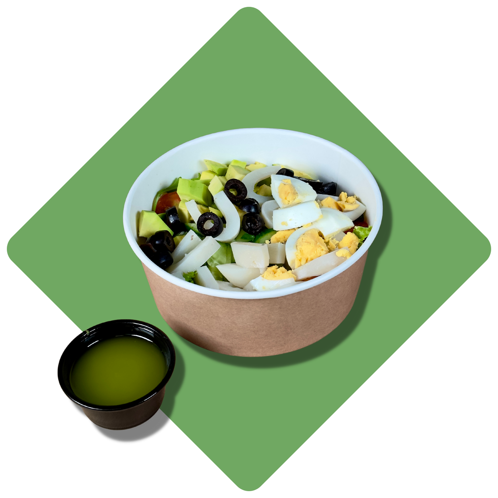 Kalmarų salotos pagardintos su šparaginėmis pupelėmis